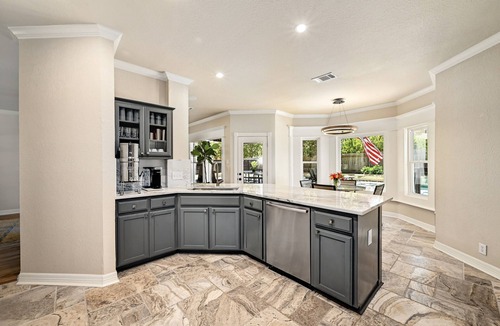 Austin House | Beautiful Gated Home - Pool, Entertainment Area, Large Lot!