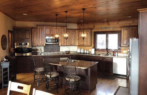 Pisgah Forest House | Beautiful Mountain Views - 5BR & 4.5 Bath - Grand Home on 2 Acres, Best Location