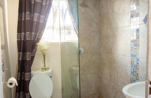 Strand Apartment | Bedrock Double En-Suite Studio
