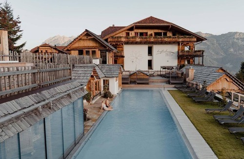 Haus House | "Bergquell" suite, separate WC and bath/shower (4-6 n.) - Nature and wellness hotel