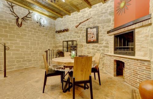 Cihuri House | Bodega La Tomata