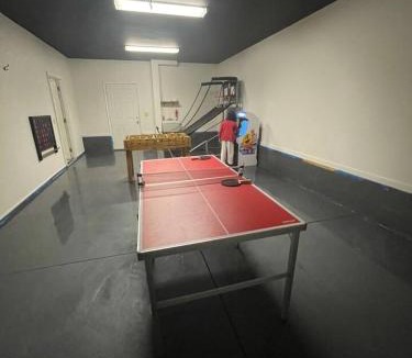 Vilas Ski Chalet | Boone Mountain View | Hot Tub Game Room Near Ski