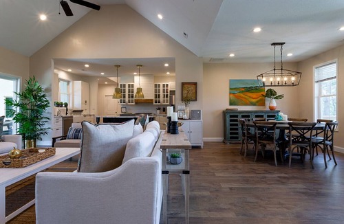Marshall House | Brackens View Retreat | Modern Mountain Farmhouse on 2.5 Acres