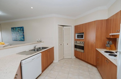 Yamba House | Breakers - Block 1 Unit 6