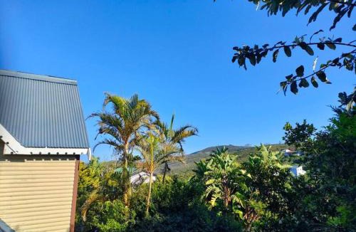 Brenton-on-Sea Apartment | Brenton Cottage at 90 - No sea view, pet-friendly, self-catering 2 sleeper