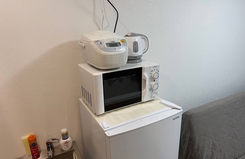 Setagaya Apartment | Bright and Energizing Yoga Home - Quick and Easy Shibuya Access!