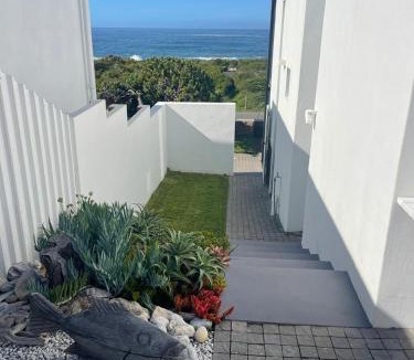 Kleinmond Apartment | Bungalow by the sea near Cape Town