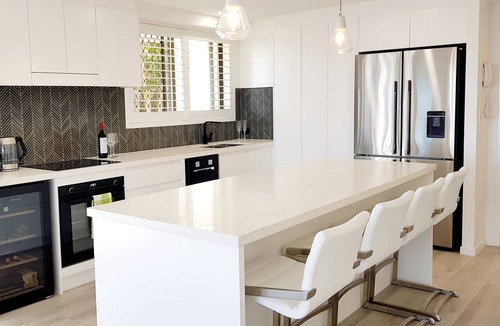 Burleigh Heads Apartment | Burleigh Heads Gold Coast Luxury Apt Stunning Ocean Views Resort Facilities