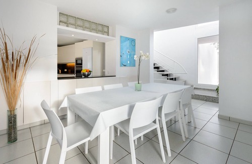 Can Besso Villa | CAN LLUC Holiday Home with Wi-Fi, Air Conditioning, Pool, Garden and Sun Terrace