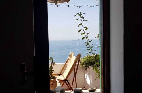 Positano Apartment | CASA NOSTRA is a beautiful and elegant apartment.