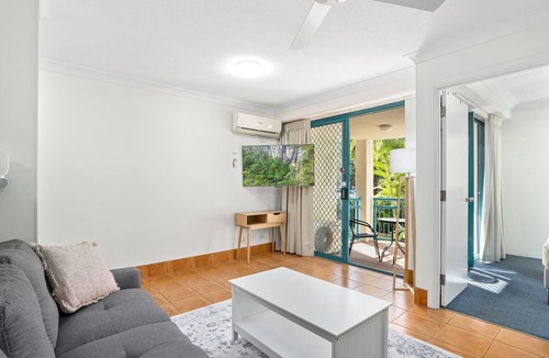 Broadbeach Apartment | Central 1B Apartment in the Heart of Broadbeach!