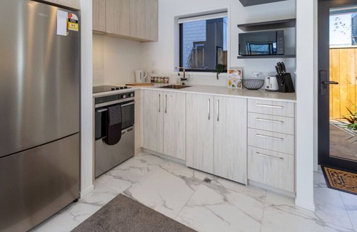 Christchurch City Centre House | Central City Escape 1 Bed 1 Bath near Hagley Park