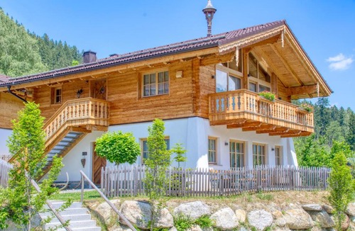 Schonbach Ski Chalet | „Chalet 15 Am Sonnenhang“ by Alpen Apartments