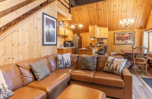 Mammoth Lakes Ski Chalet | Chalet #23, Ski in/Out,Slope-Side Steps to Main Lo