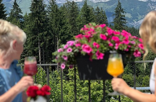 Oberndorf bei Kitzbuhel House | Chalet/Apartment Deluxe im Gartenhotel Rosenhof bei Kitzbühel