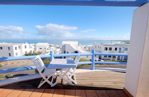 Paradise Beach House | Charis to Theo - Relax in Style at this 3-Bedroomed Langebaan Holiday House