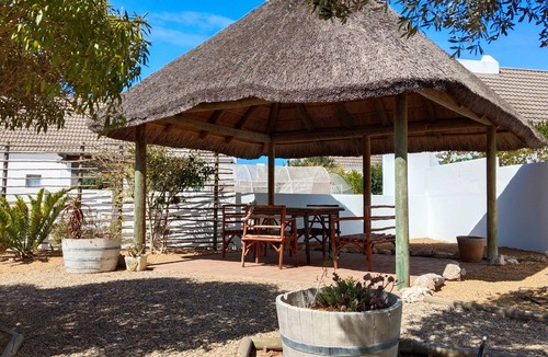 St. Helena Bay House | Charming 2-bedroom house 250m from the beach in Saint Helena Bay with AC