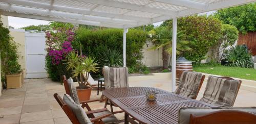 Constantia House | Charming fully fitted double storey Cottage near Constantia Village
