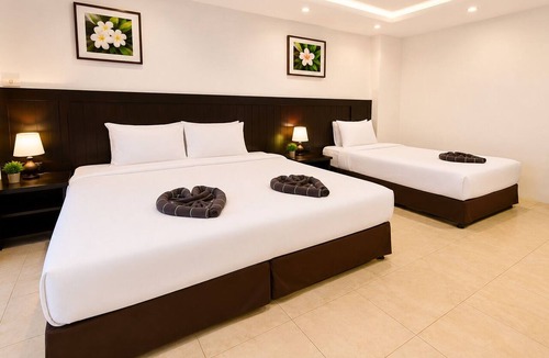 Nanai Road House | Charming Guest Room in Central Pa Tong, Thailand