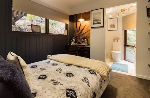 Wongawallan Ski Chalet | Charming Suite: 1-Bedroom Nature Getaway, with private hiking trails