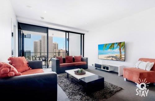 Surfers Paradise Apartment | Circle on Cavill, 1 Bedroom Ocean Family Apartment Surfers Paradise