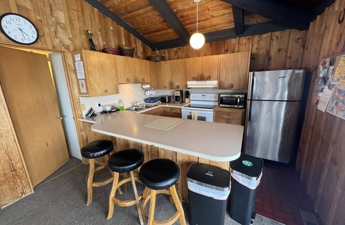Snowmass Village Ski Chalet | Classic Chalet on free shuttle route-fireplace, hot tub and sauna. 5 Bedrooms