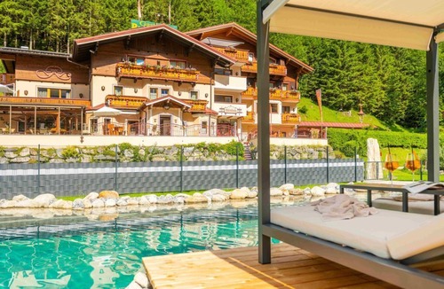 Dorfgastein House | Classic Double Room + - Castle View, Hotel Restaurant