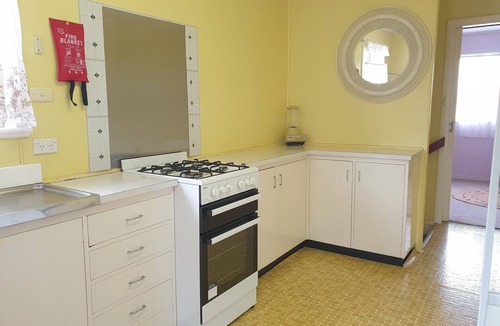 Lancelin House | Classic Lancelin split level 70s beach house with ocean views, sleeps 8
