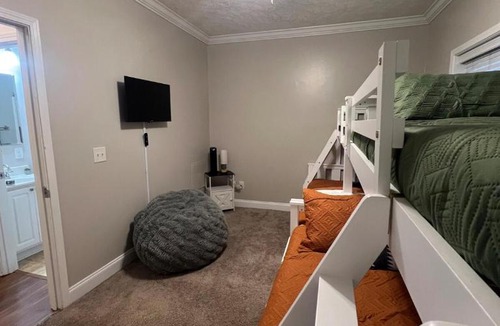 Clemson Villa | Clemson Football Hideout! 8 beds! Walk to Campus!