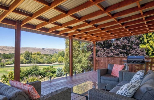 Roxburgh Cottage | Clutha River View Cottage Perfect Roxburgh Escape