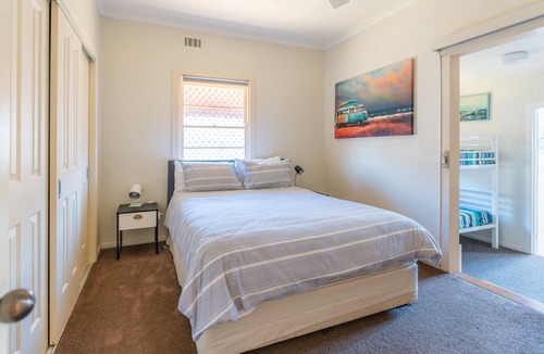 South Evans Head House | Coastal cottage with BBQ, WiFi, sunroom, parking & boat space, walking distance to RSL