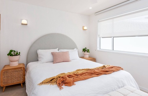 Miami House | Coastal Palm Springs Inspired Home - 5 min walk to beach