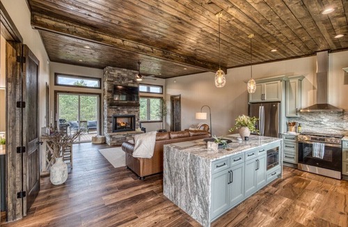 Talking Rock Cabin | Cold Plunge, Sauna, Hot Tub, Vineyards & More