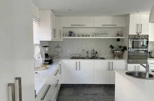 Langebaan Villa | Comfortable Coastal Villa Retreat, 4 Bedrooms - Stone throw from Private Beach