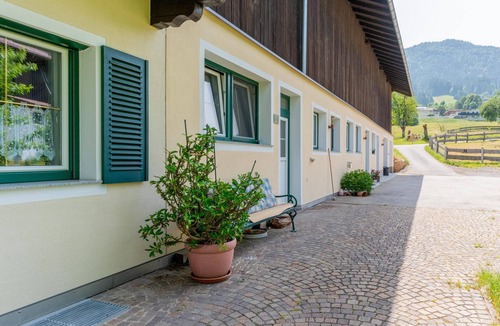 Itter Apartment | Comfortable holiday apartment, 1.2 km to the ski lift