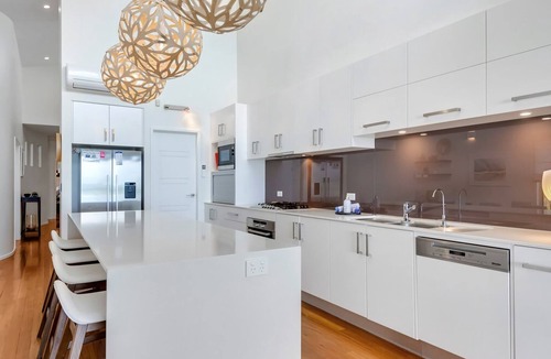 North Creek House | Costa del Sol - Beachfront Lennox Head