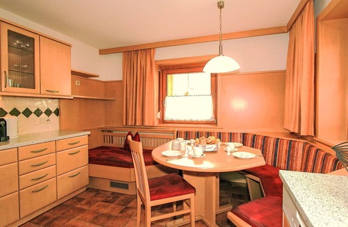 Laimach Apartment | Cosy apartment for 4 people with WIFI, TV, terrace and pets allowed