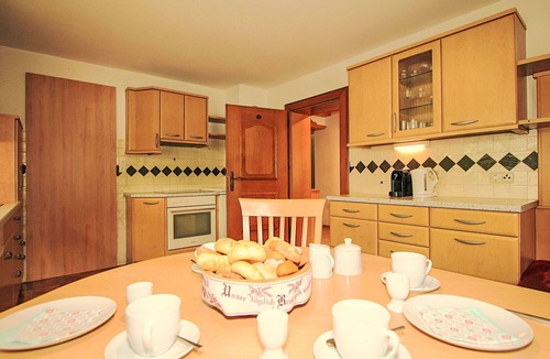 Laimach Apartment | Cosy apartment for 4 people with WIFI, TV, terrace and pets allowed