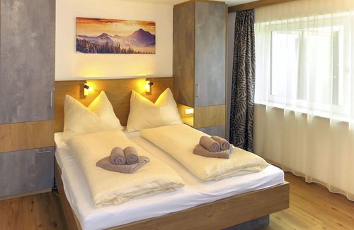 Laimach Apartment | Cosy apartment for 6 guests with WIFI, TV, terrace and parking
