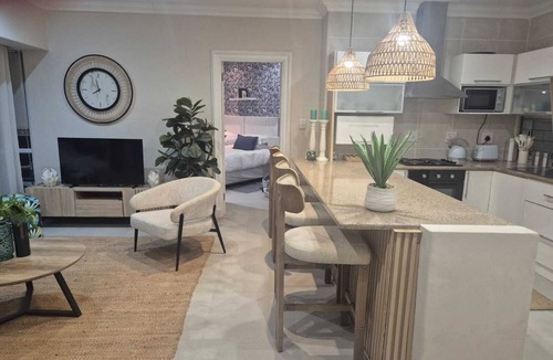 Strand Apartment | Cozy 2 bedroom apartment just 150meters from the main beach in Strand