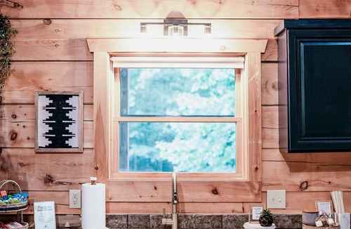 Franklin Cabin | Cozy & kid friendly cabin w/million $ views, hot tub, game room, and fire pit!