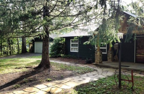 Covington House | Cozy Mountain home near Covington, Virginia, The Greenbriar and Homestead