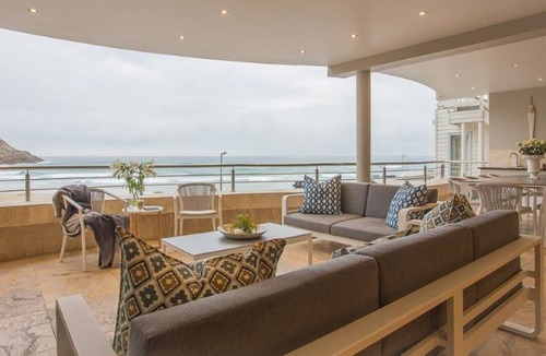 Herolds Bay House | Cozy Room With Stunning Ocean View in Herolds Bay, South Africa