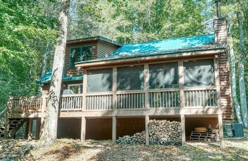 Walnut Mountain House | Creekside Ellijay Cabin, Hot Tub, Trout Stream, Outdoor Fireplace