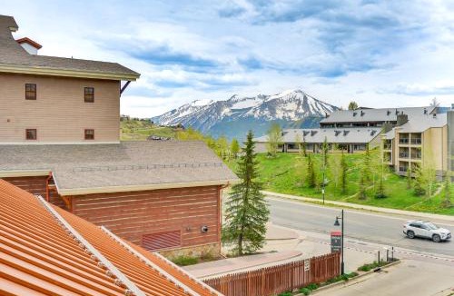Mount Crested Butte Apartment | Crested Butte Studio w/Hot Tub: Walk to Slopes!