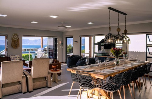 De Kelders Apartment | De Kelders Hideaway with Heated Pool & Games Room