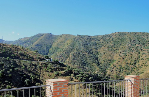 Canillas de Aceituno House | Delightful Studio 'Rubite' w/Mountain Views, sleeps 2