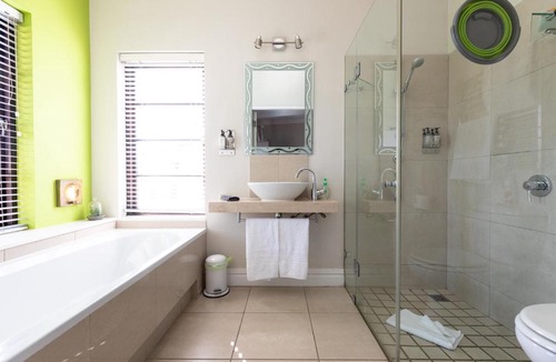 Cape Town City Centre Hotel | Derwent House