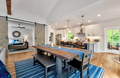 Flowery Branch House | Diamond Cove - New Listing - Lakefront, Dock, Hot Tub, Beaches