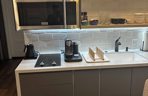 Aspen Apartment | Dog-Friendly Apt w/EV Charger/Walk to Aspen